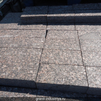 Брусчатка из Дымовского гранита -  200x100x40