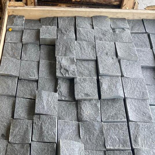 Брусчатка пилено-колотая, Габбро-Диабаз - 80x80x50