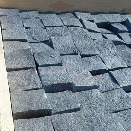 Брусчатка пилено-колотая, Габбро-Диабаз - 100x100x50