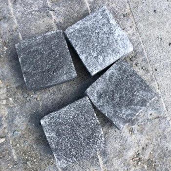 Брусчатка пилено-колотая, Габбро-Диабаз - 100x100x50