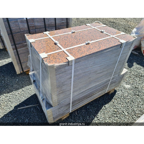 Памятники из гранита Balmoral Red