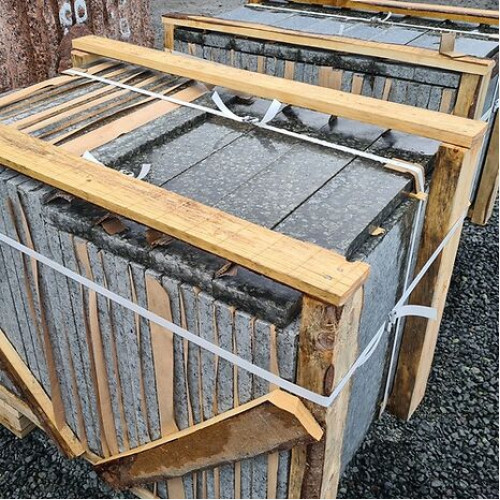 Плитка полированная Baltic Green - 600x300x20 полированная